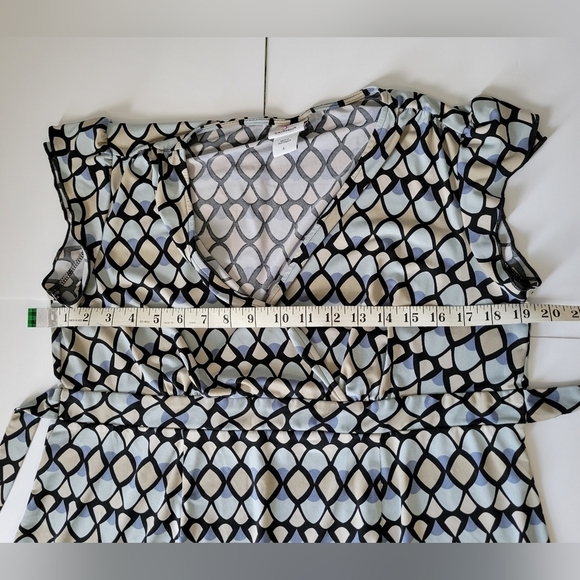 Oh Baby Blue Geometric Patterned Wrap V Neck Office Wear Maternity Top - Picture 7 of 8